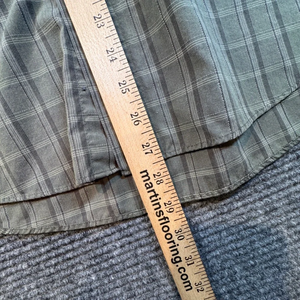 Van Heusen Mens Wrinkle Free Plaid Button Down Shirt XL Olive Long Sleeve Casual